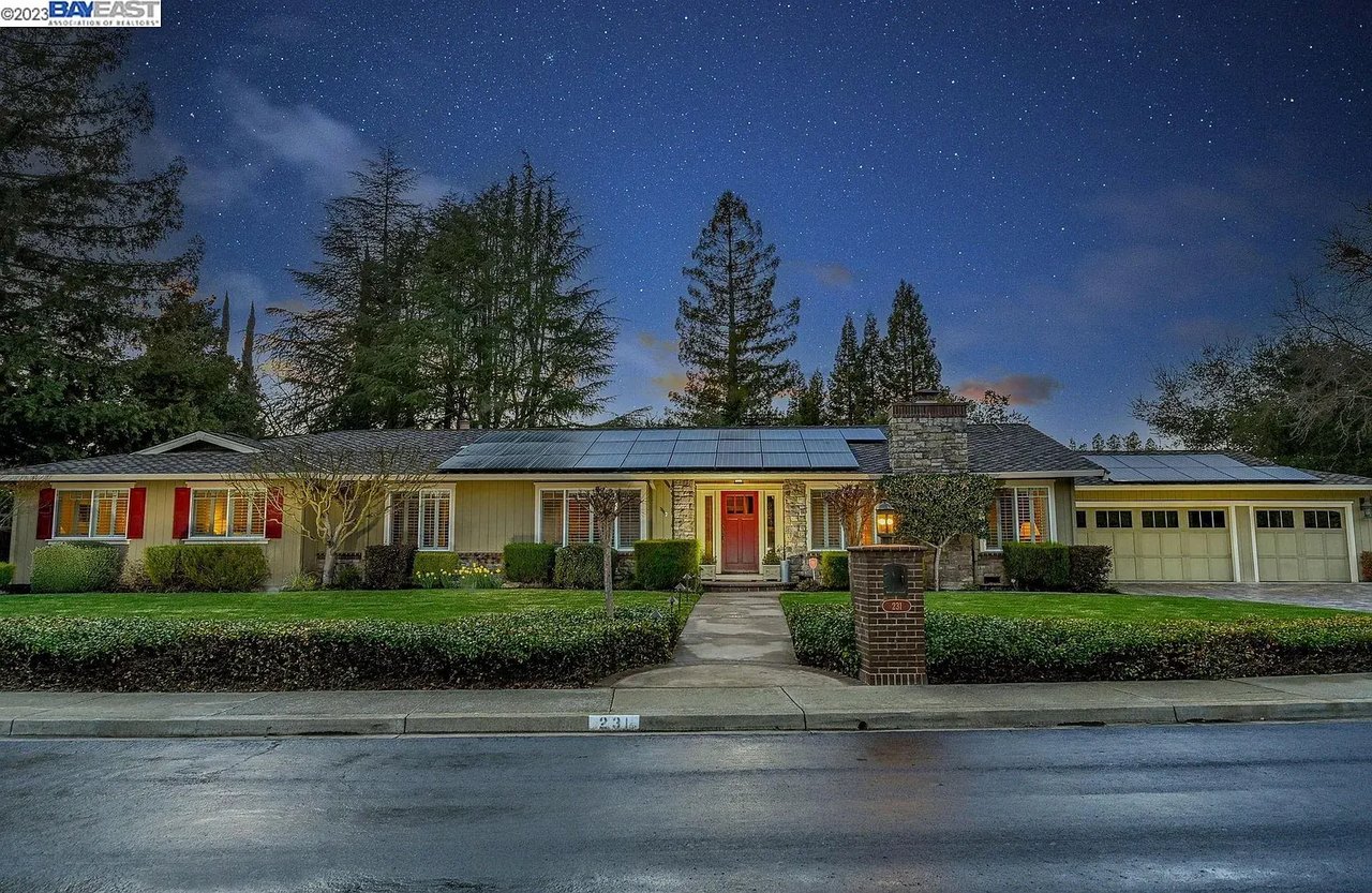 231 Bolla Ave