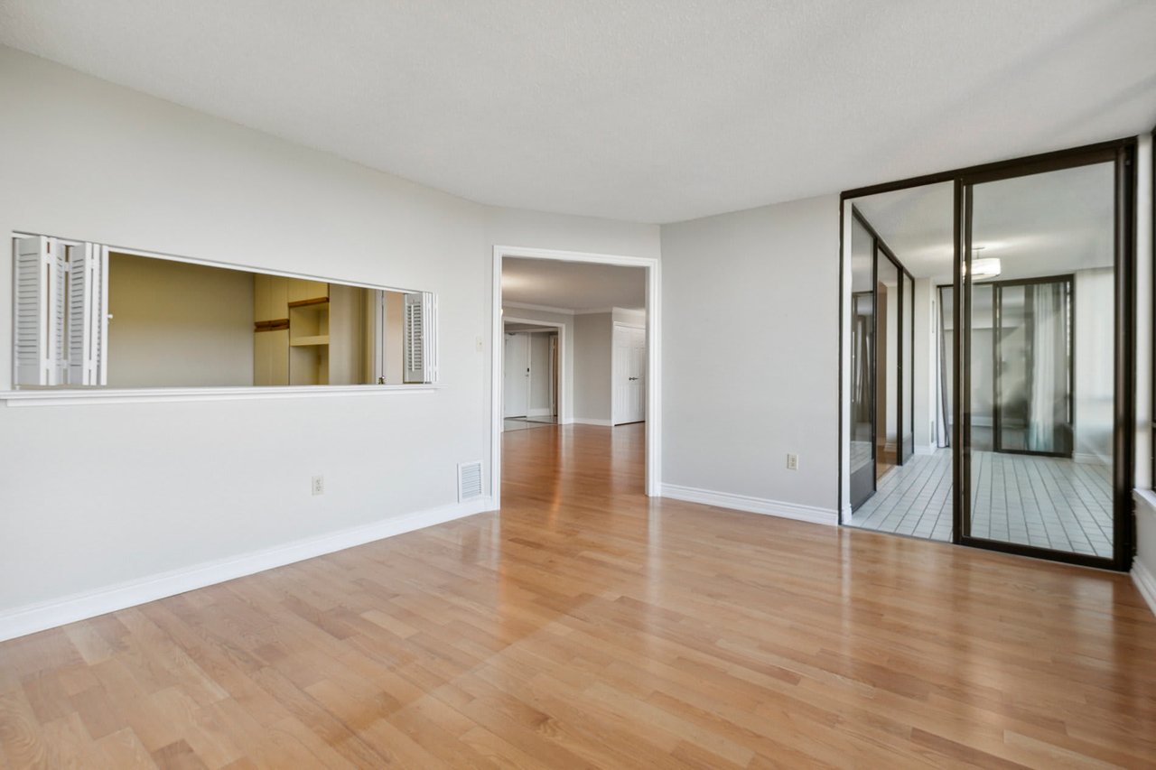 65 Skymark Drive 301