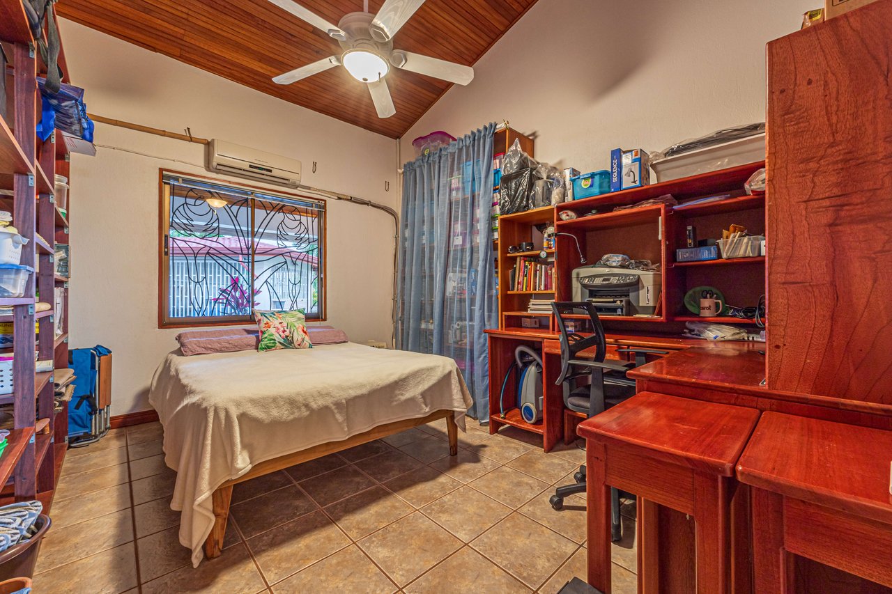 Casa De La Rosa, 3 Bedroom Ocean View Home in Lagunas!
