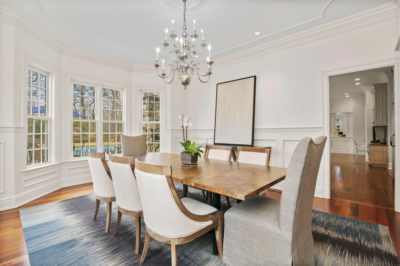 3 Glenwood Lane
