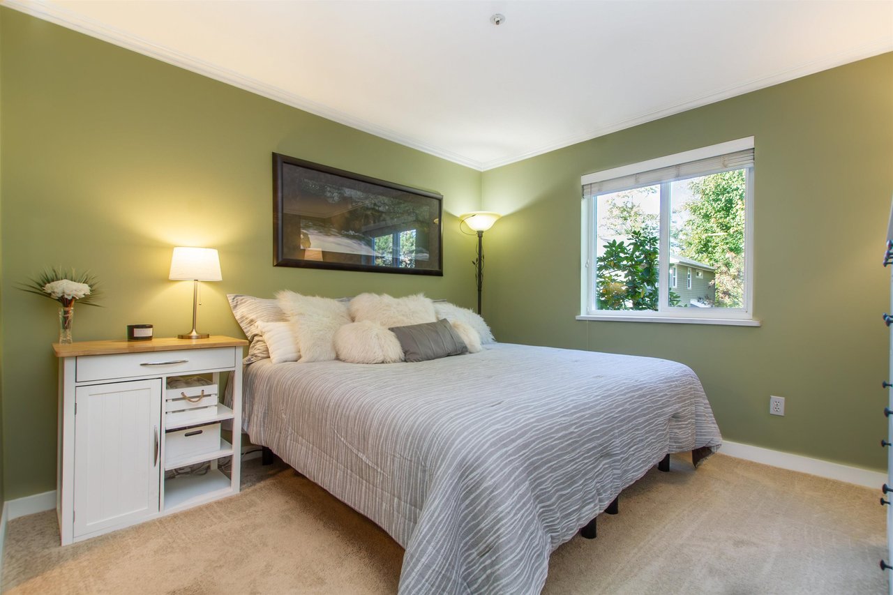 E103-40180 Willow Cres