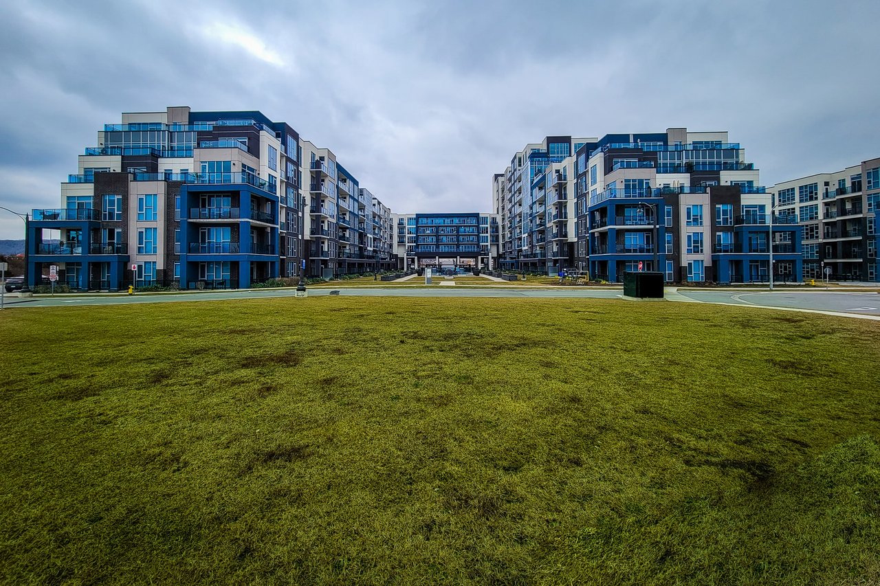 16 Concord Pl Unit: 447