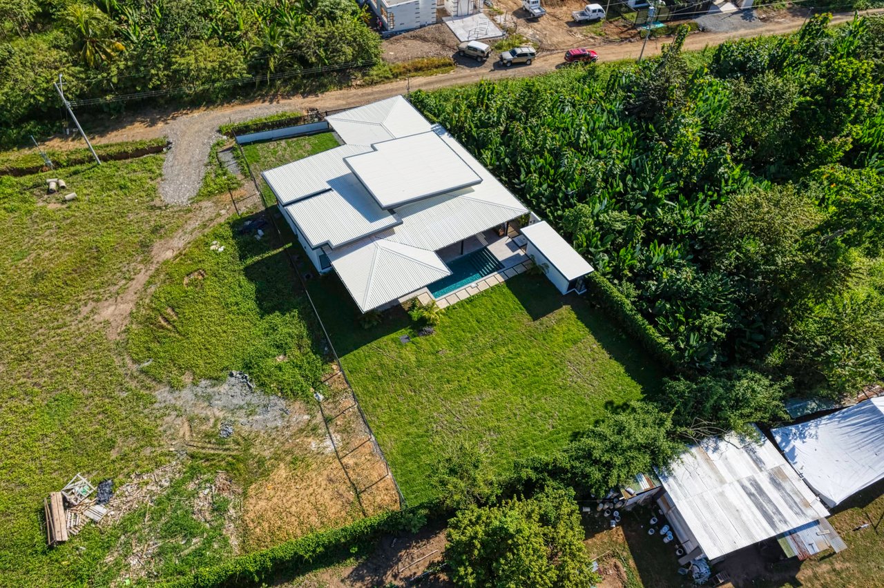 Luxury Beach House in Uvita