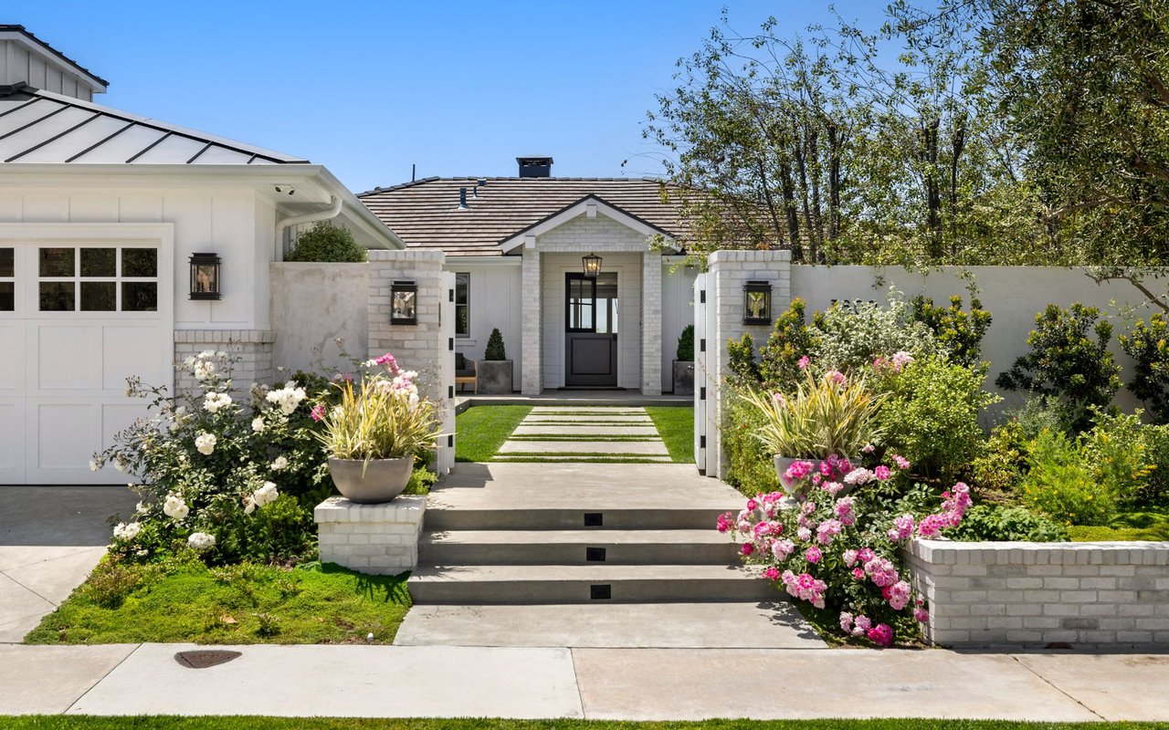 3809 Sandune Lane