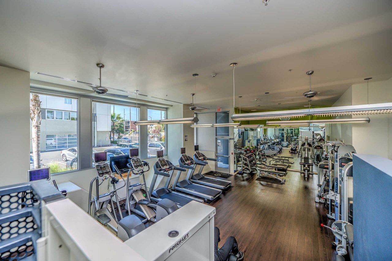 310 WASHINGTON BLVD Unit: 804