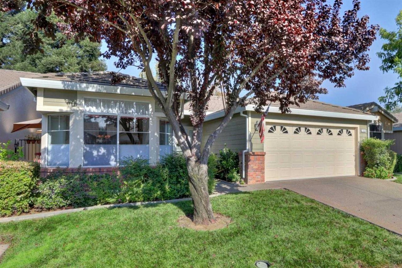 706 Diamond Glen Circle