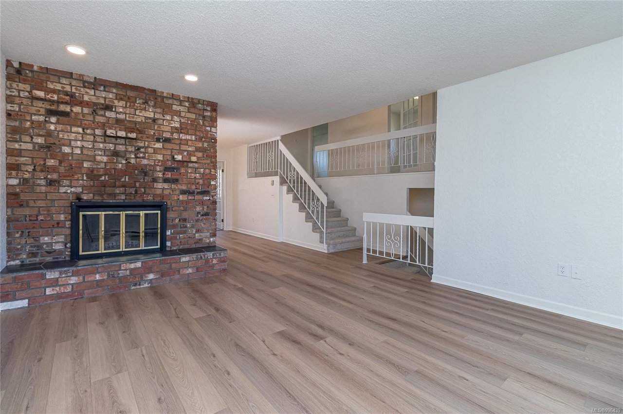 4354 Okano Pl