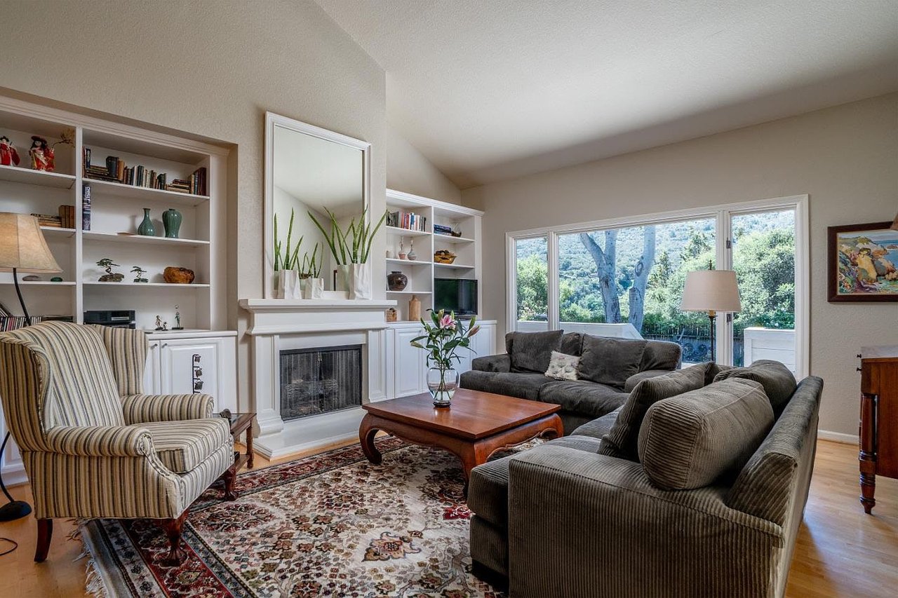 129 White Oaks Ln