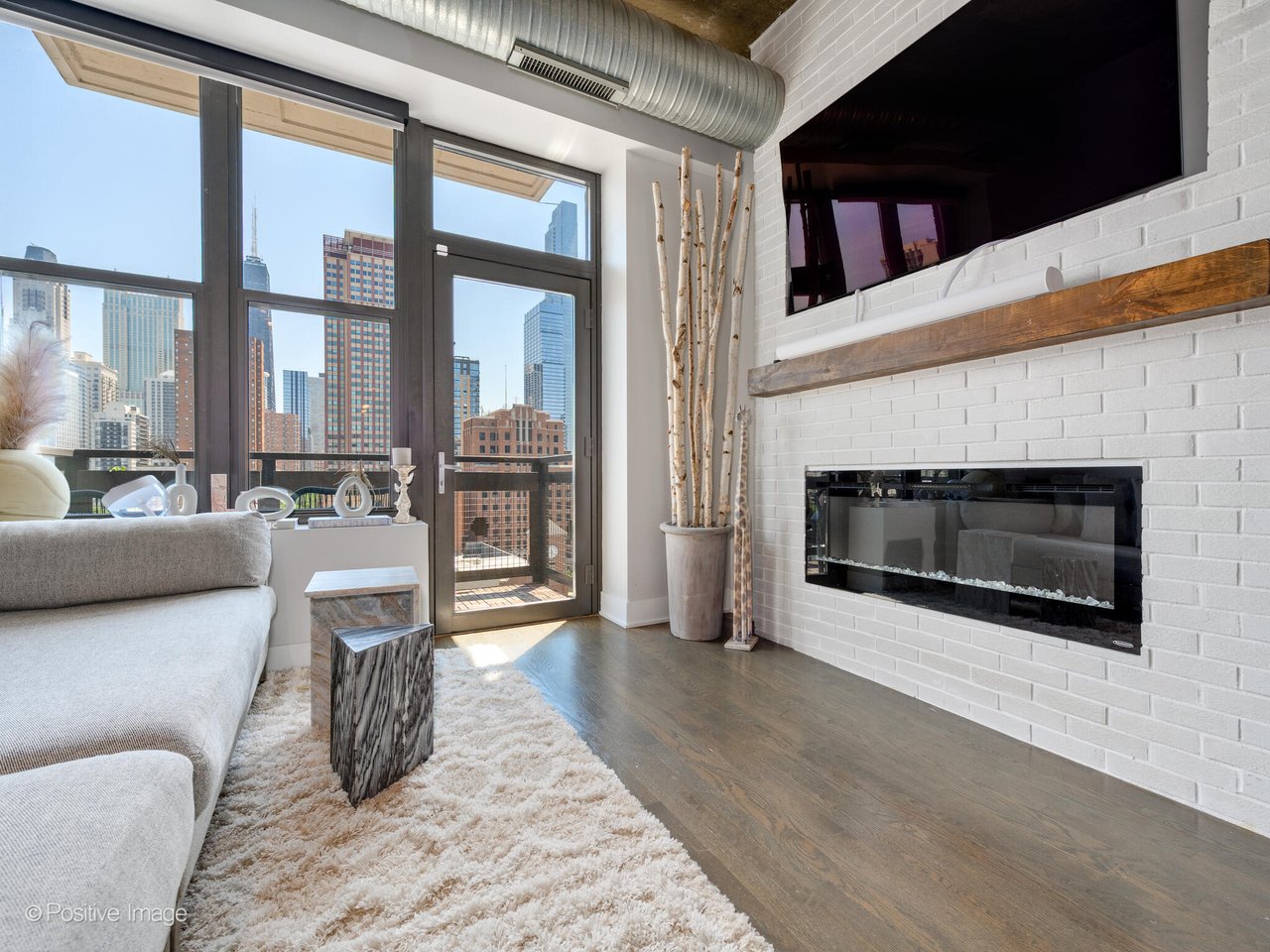 849 N Franklin St Unit 913