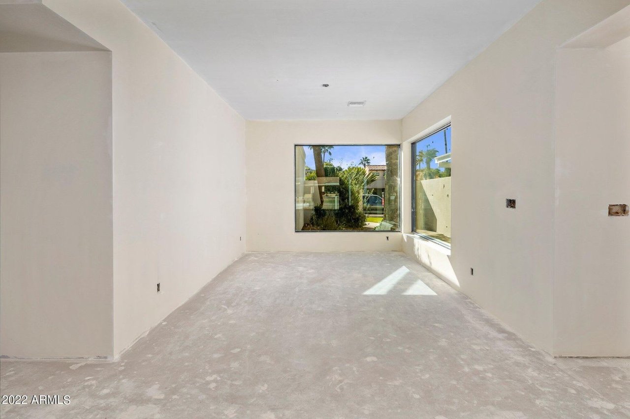 8150 E Del Capitan Dr