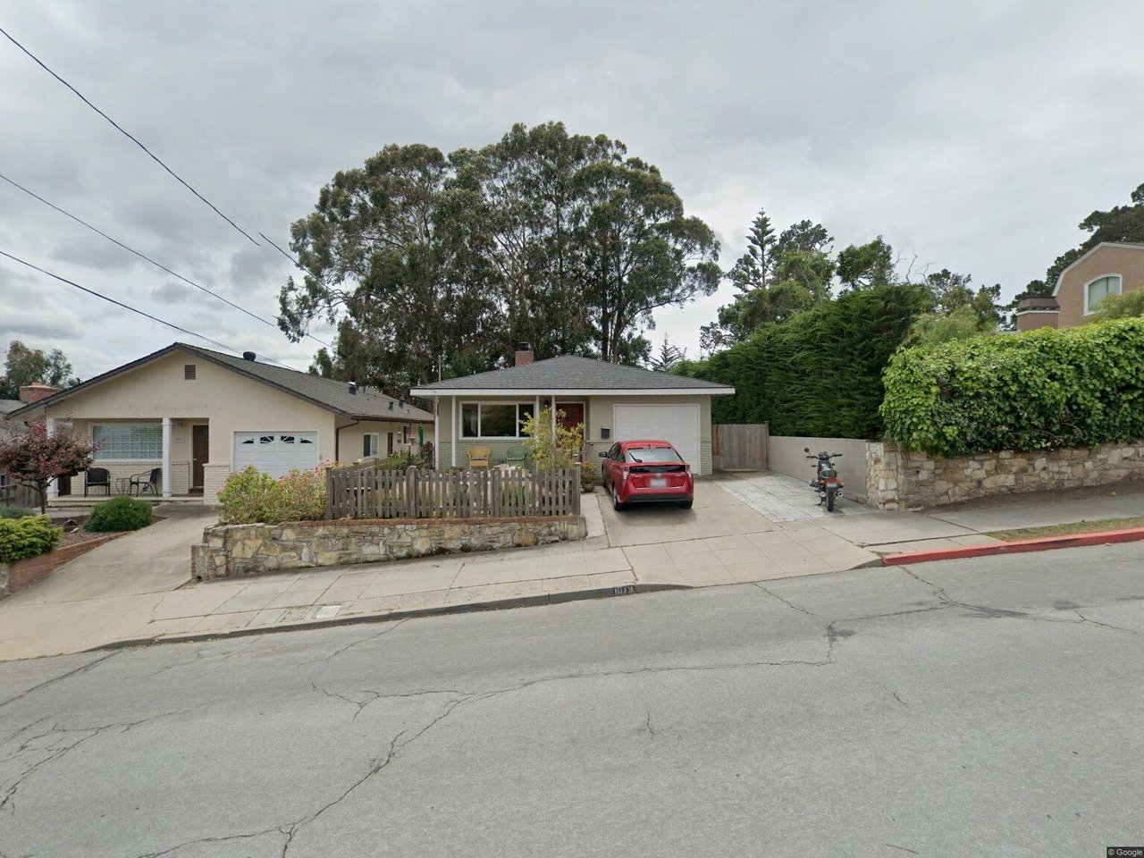 1079 W Franklin St