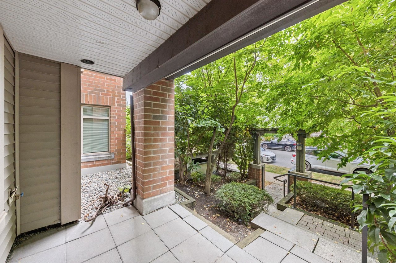 101-9288 Odlin Rd