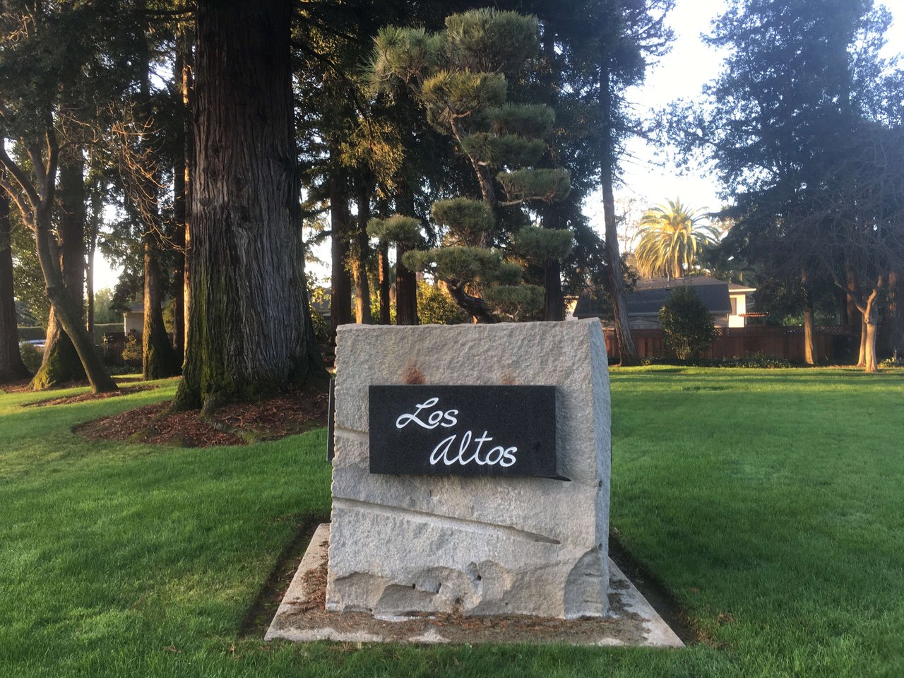 Photo of entrance sign in Los Altos California