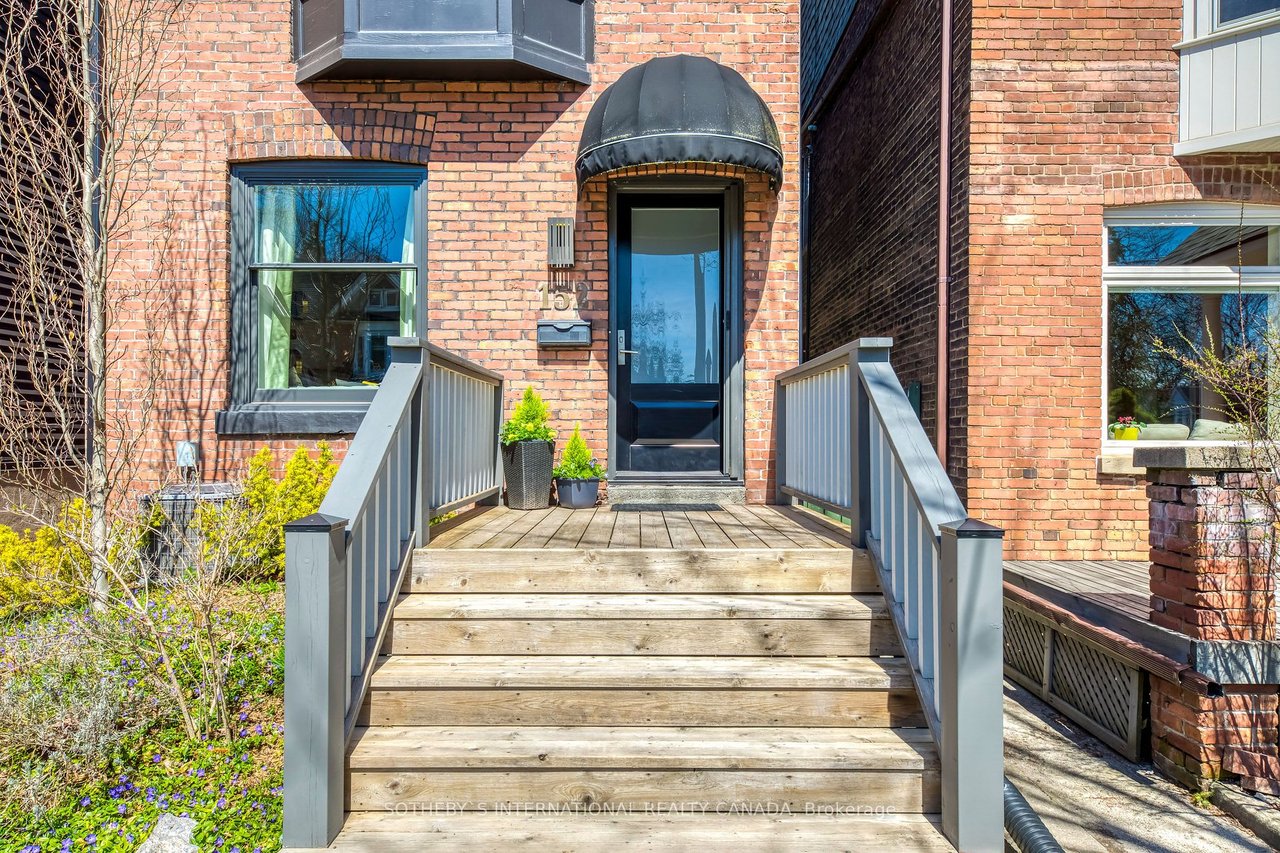 152 Riverdale Ave
