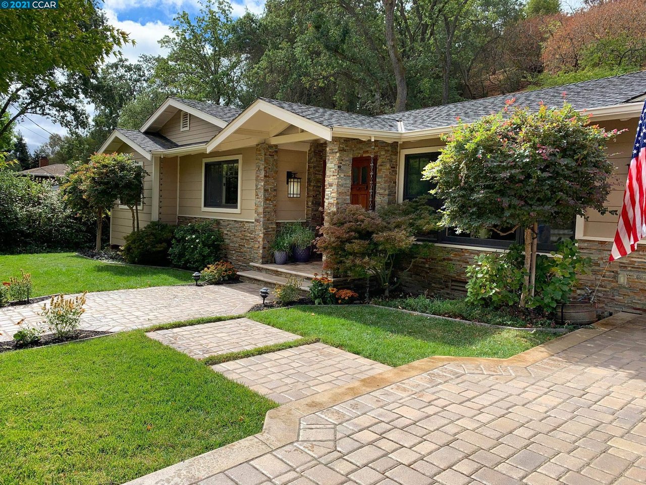 1029 Dolores