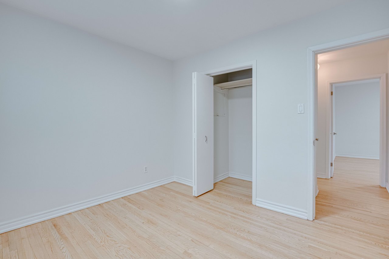 25 Karen Rd Unit: Upper