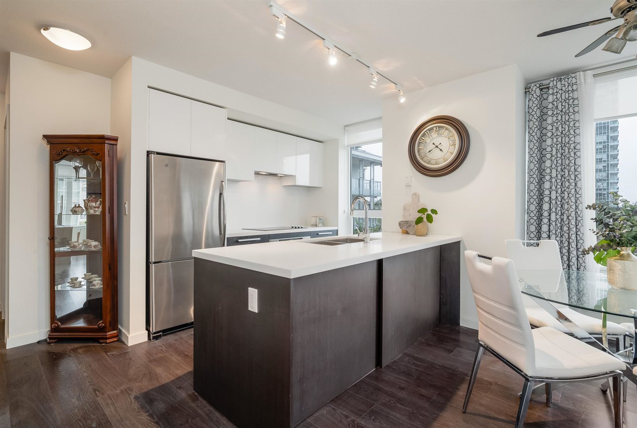308-6333 Silver Ave