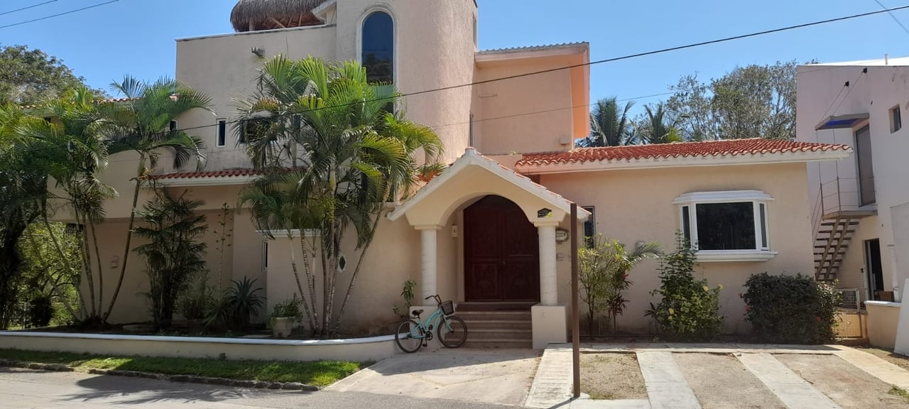 House for Sale  in Puerto Aventuras Great Opportunity Facade