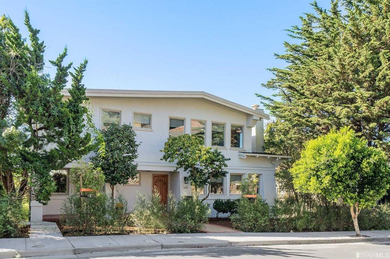 165 Cerritos Avenue