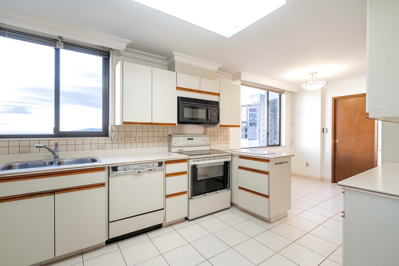 1101-2240 Bellevue Ave Ave