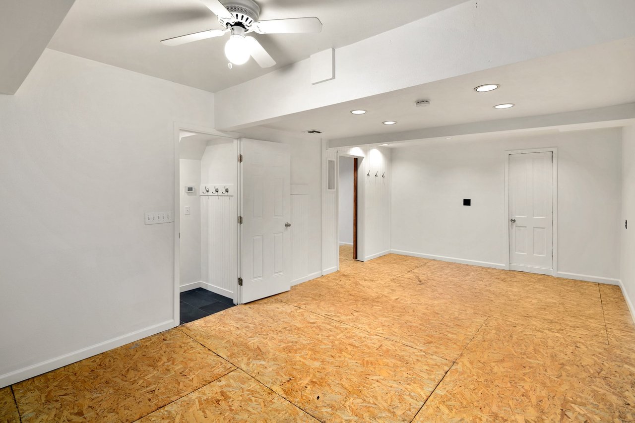 65 Pine Ave 
