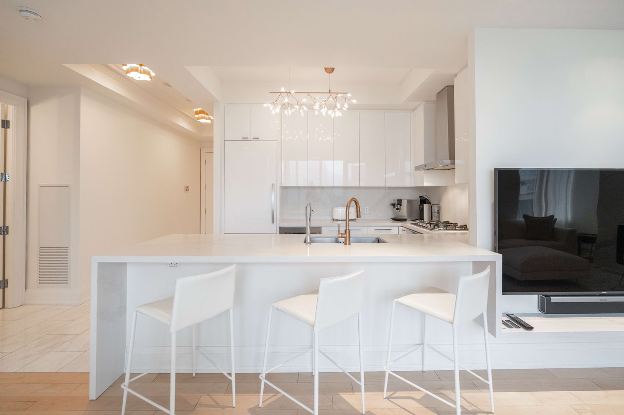 88 Davenport Rd Unit: 1002