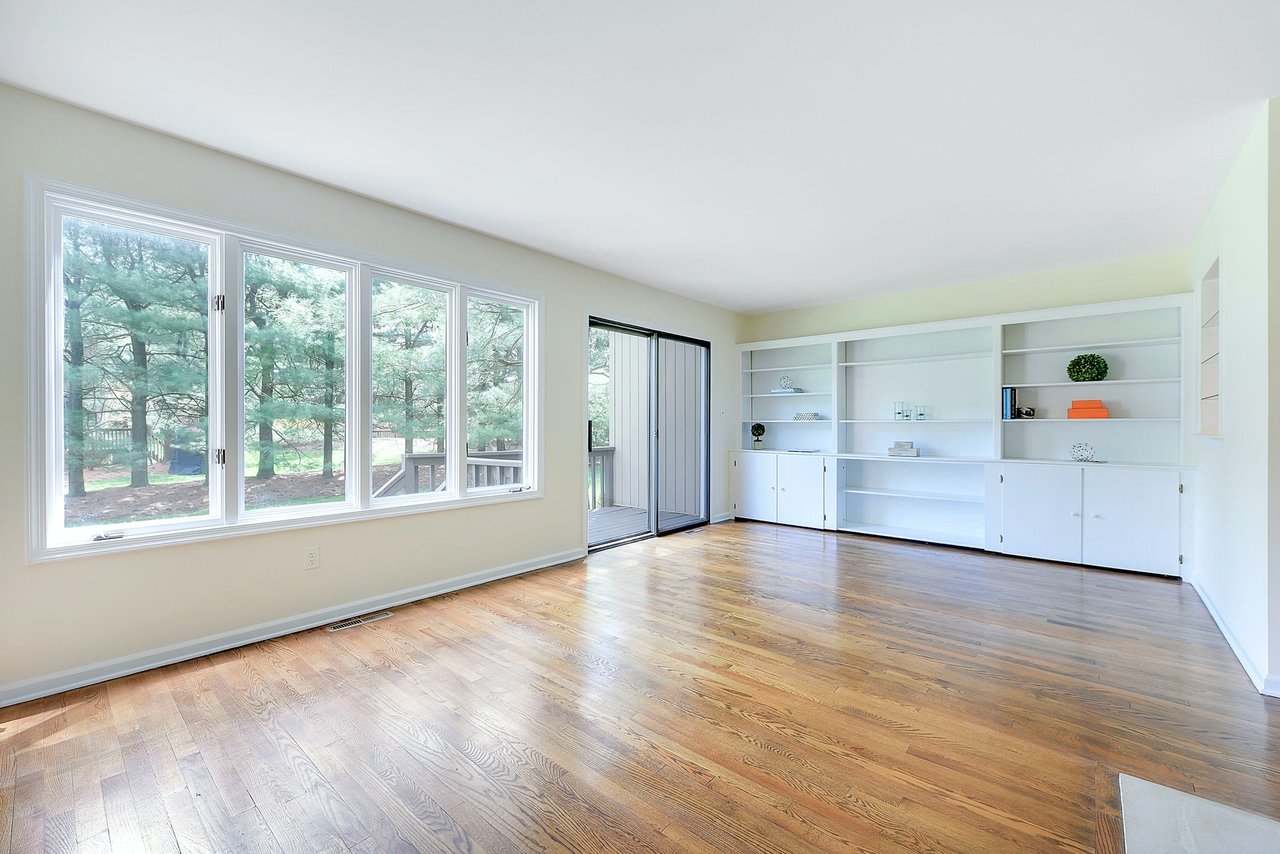 21 Whitman Lane
