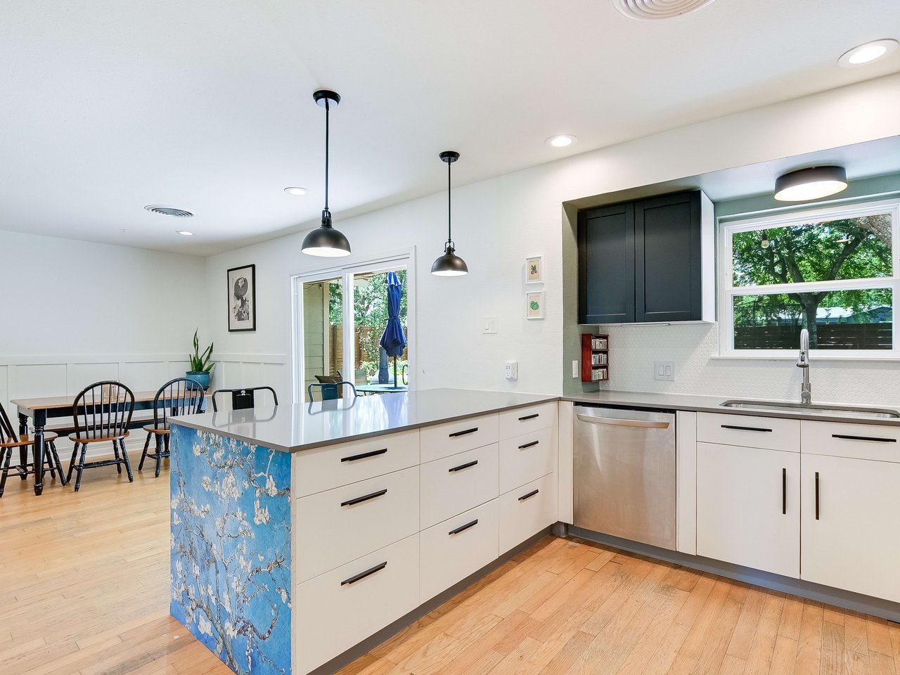 2309 Fair Oaks
