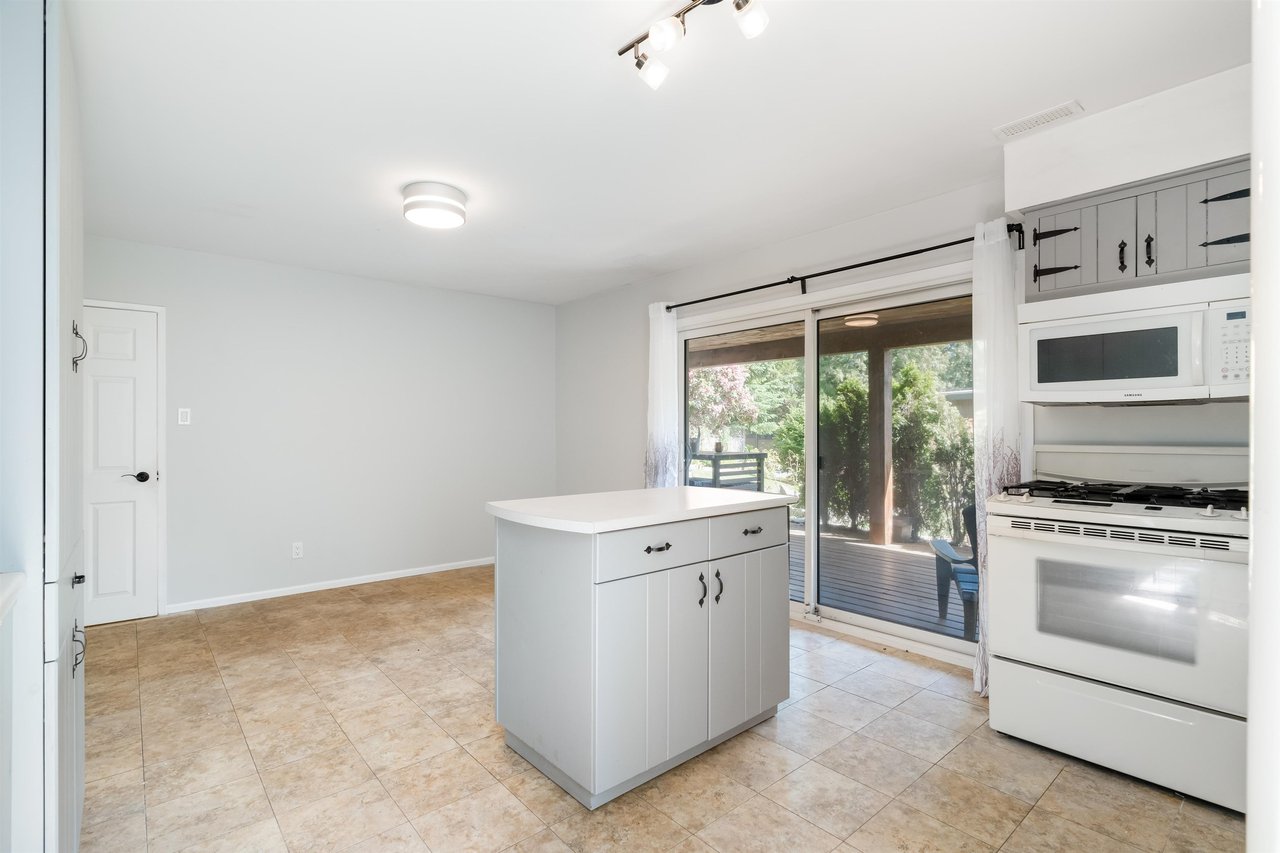 3156 Strathaven Ln