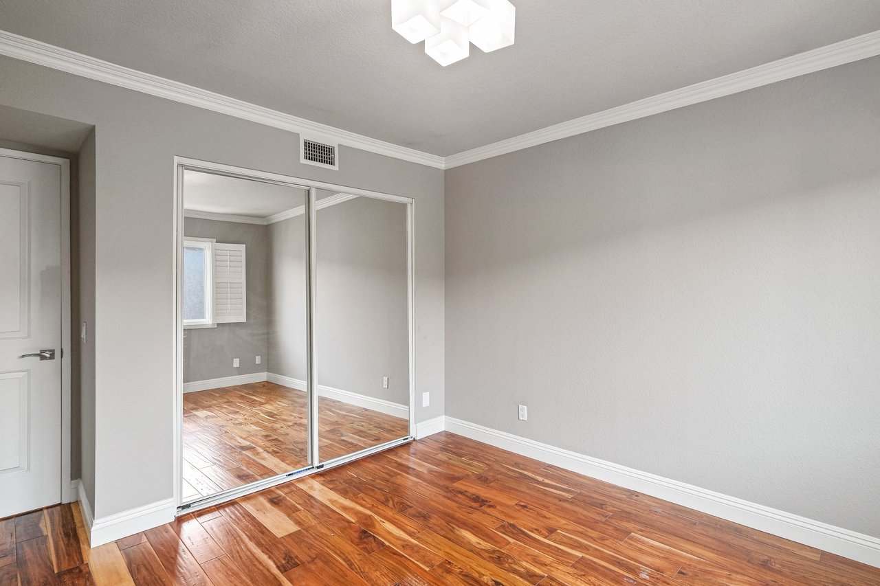 2022 Delaware Avenue Unit: 4