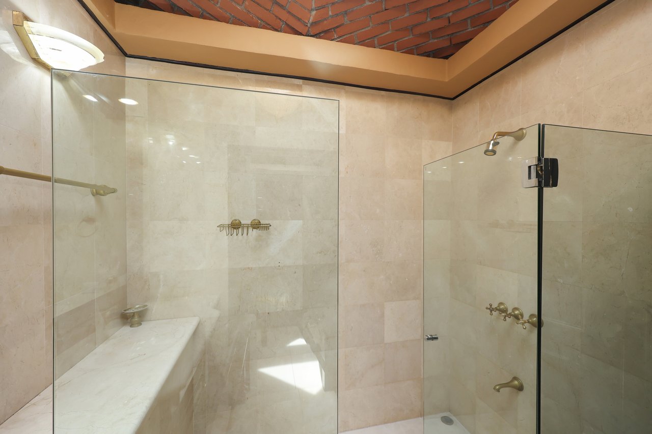 Luxury City Estate, Curridabat, San Jose