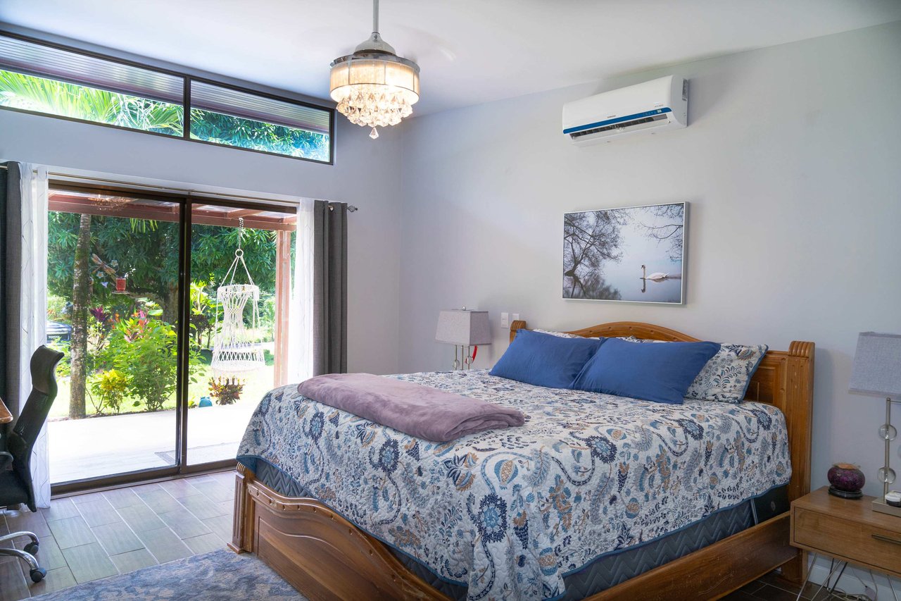 Three home stunning estate close to Quepos