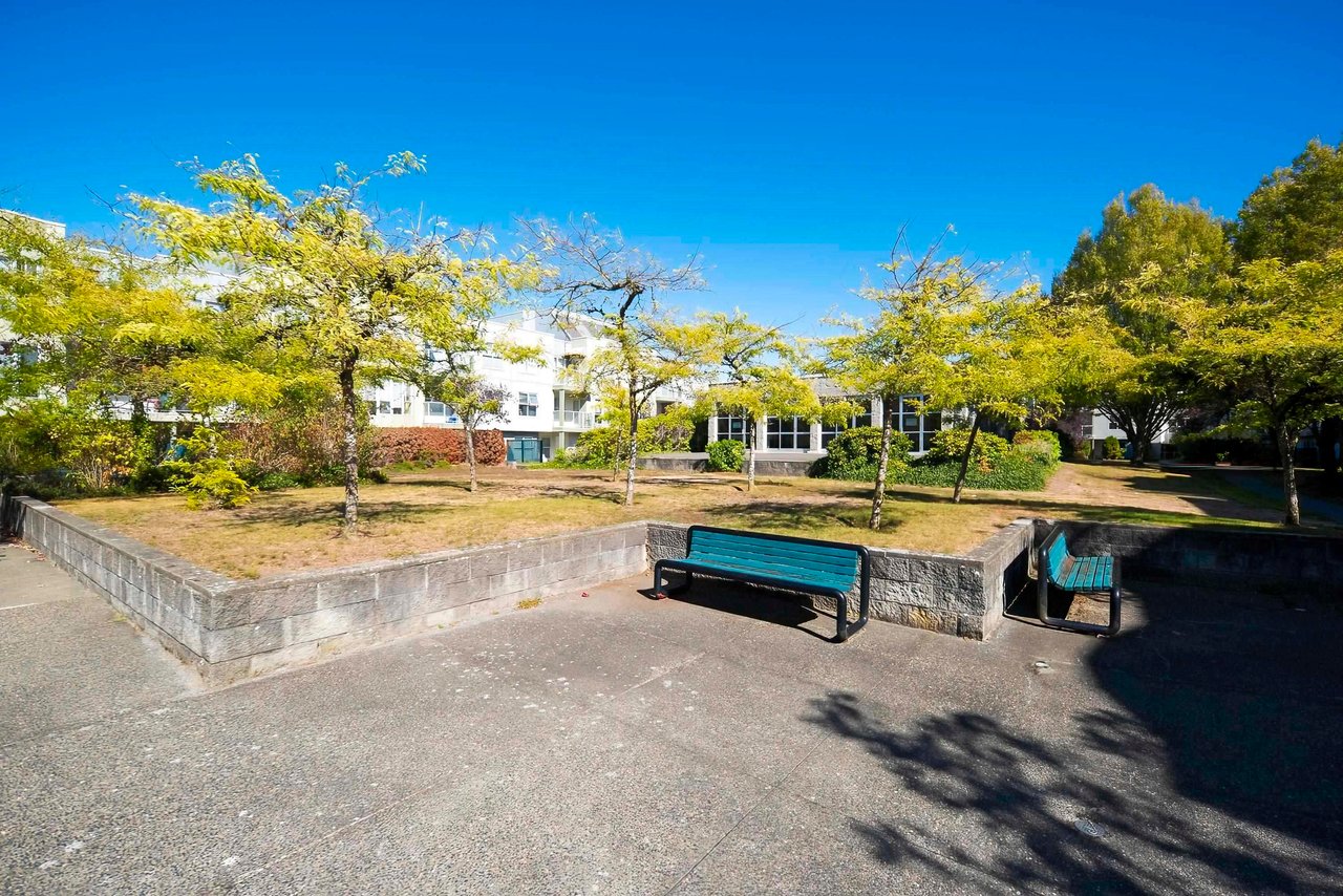 112-7800 St. Albans Rd