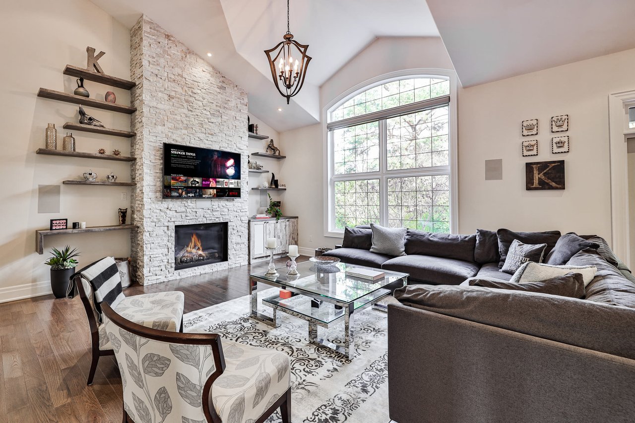 363 Seaton Drive, Oakville