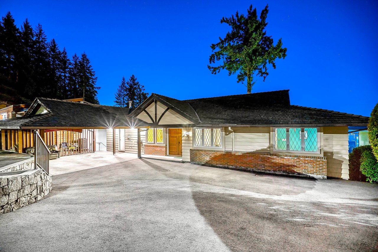 209 Rondoval Cres