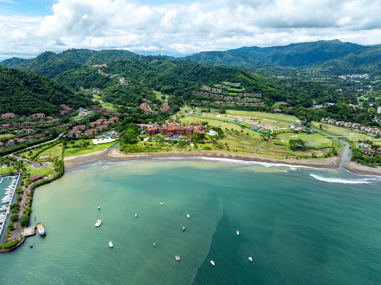 Luxury Vacation Rental Company for Sale | Includes Real Estate in Costa Rica. Significant Annual ROI Investment Opportunity. Passive Income. Splendid Cashflow.