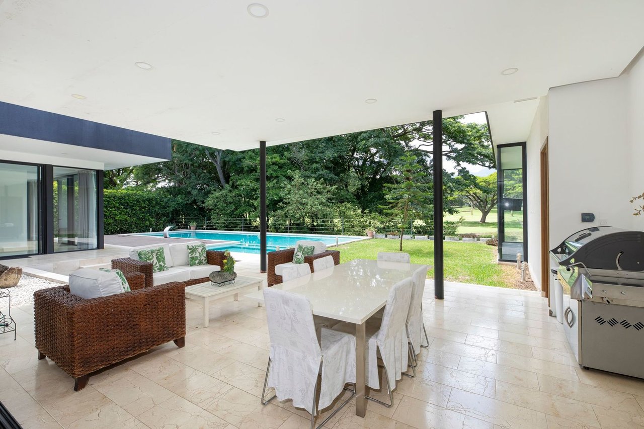 Golf Front Modern Home, Santa Ana, San Jose