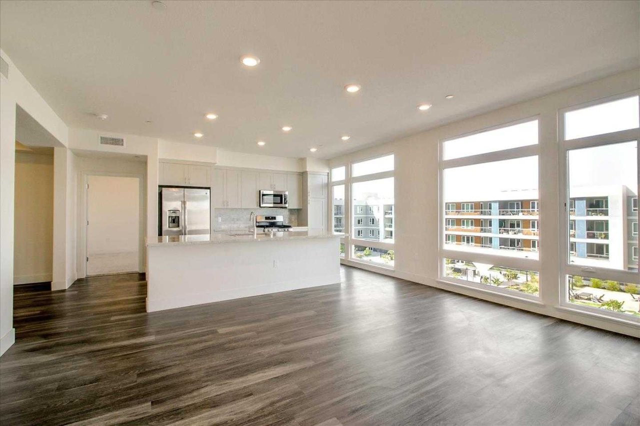5933 Sunstone DR 414