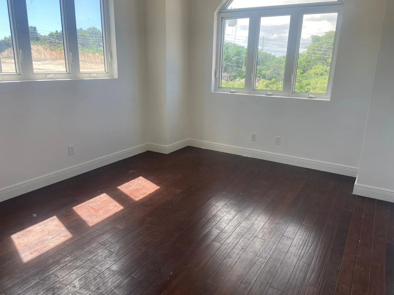 25 Eagle Crest 3 Bedroom Townhouse