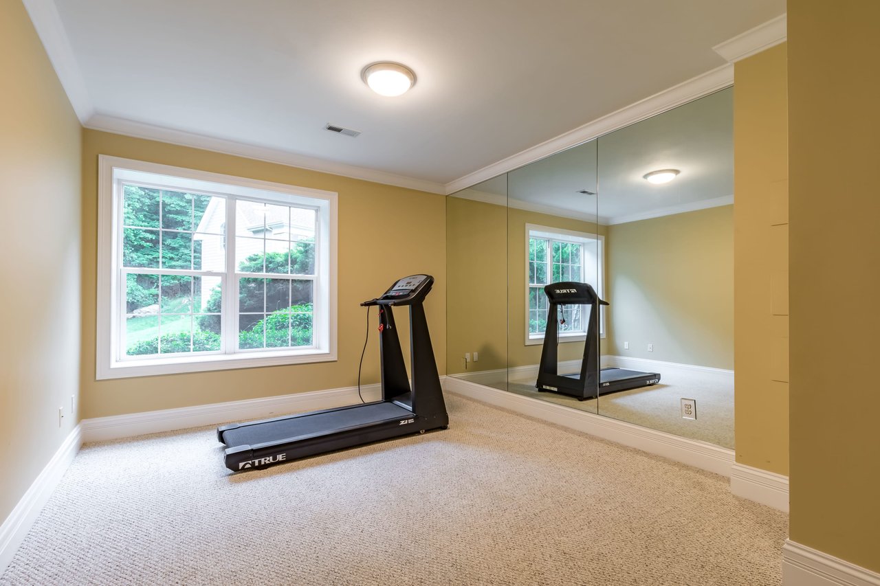 Newer Construction and Oh So Close to Chesterfield Amenities