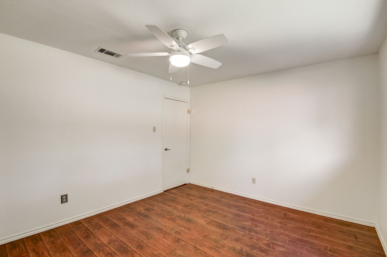 Transform this 1-Story Brushy Creek Home w/ a New Roof into Your Dream Oasis!