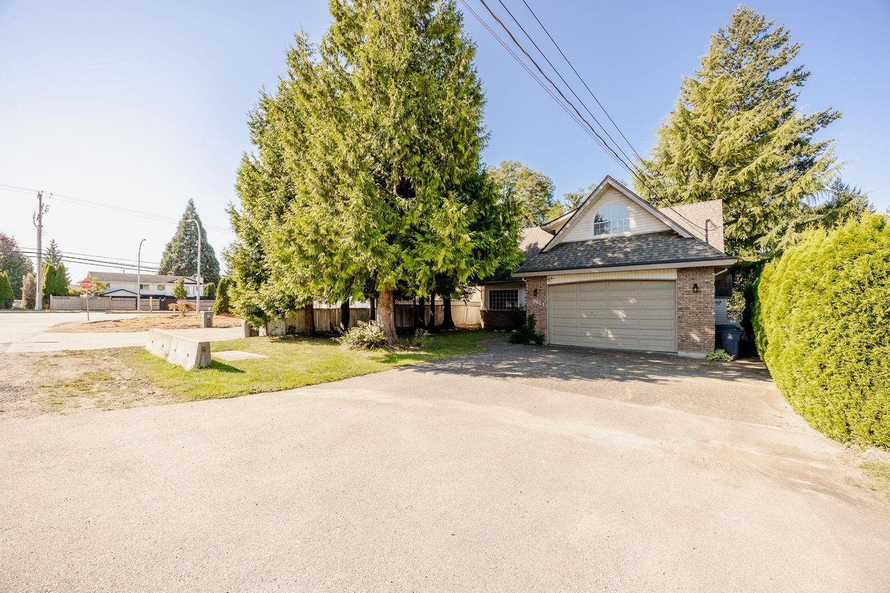 9621 161a St