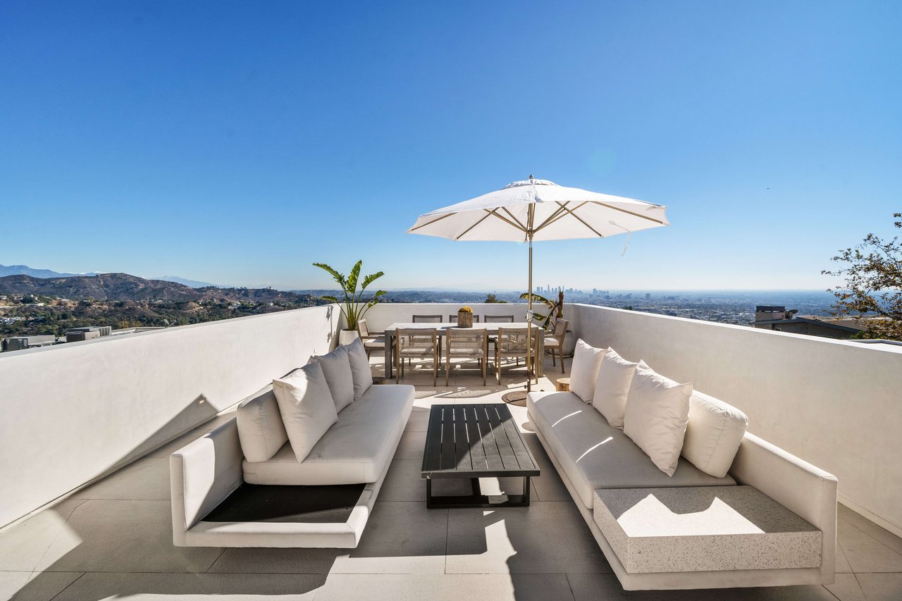 The Apex HH | 7115 Macapa Drive
