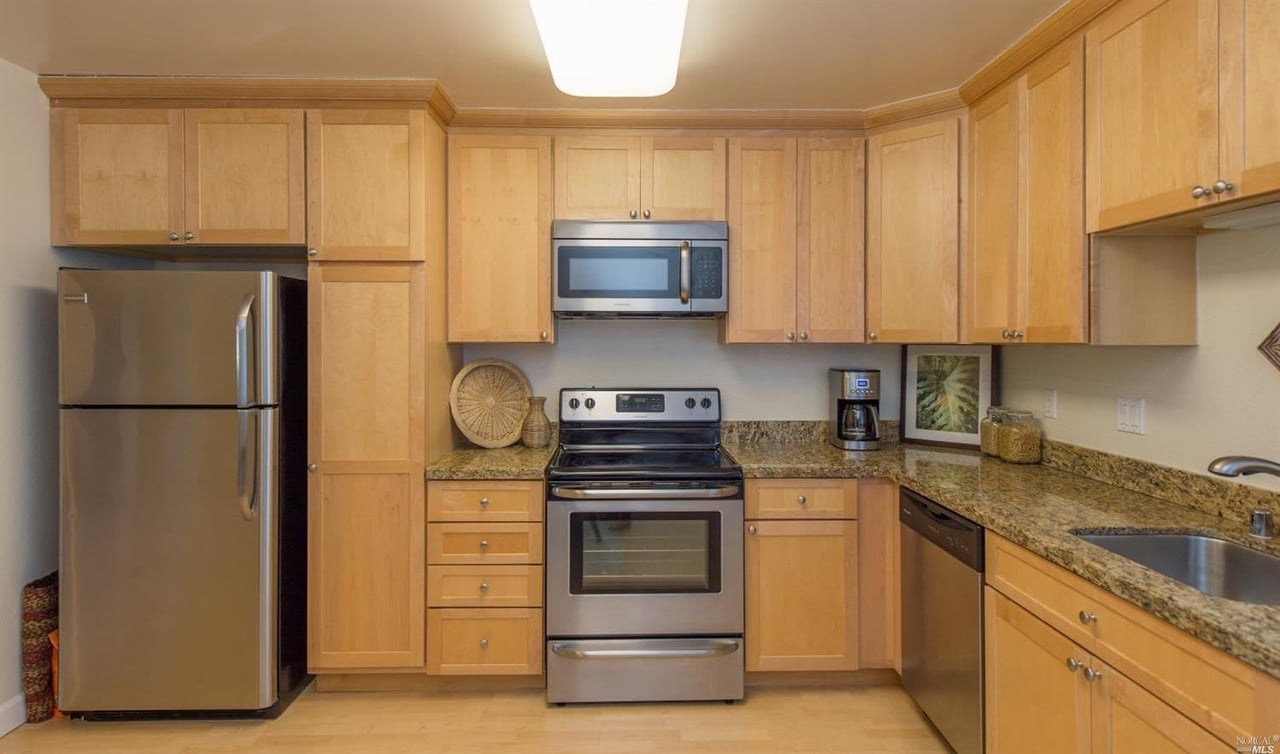 720 Petaluma Blvd S #12