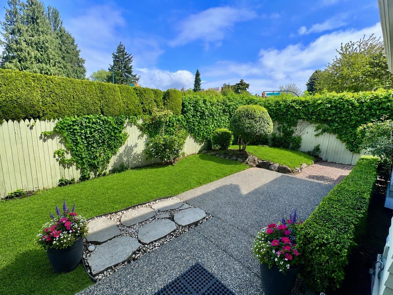 2602 Point Grey Rd