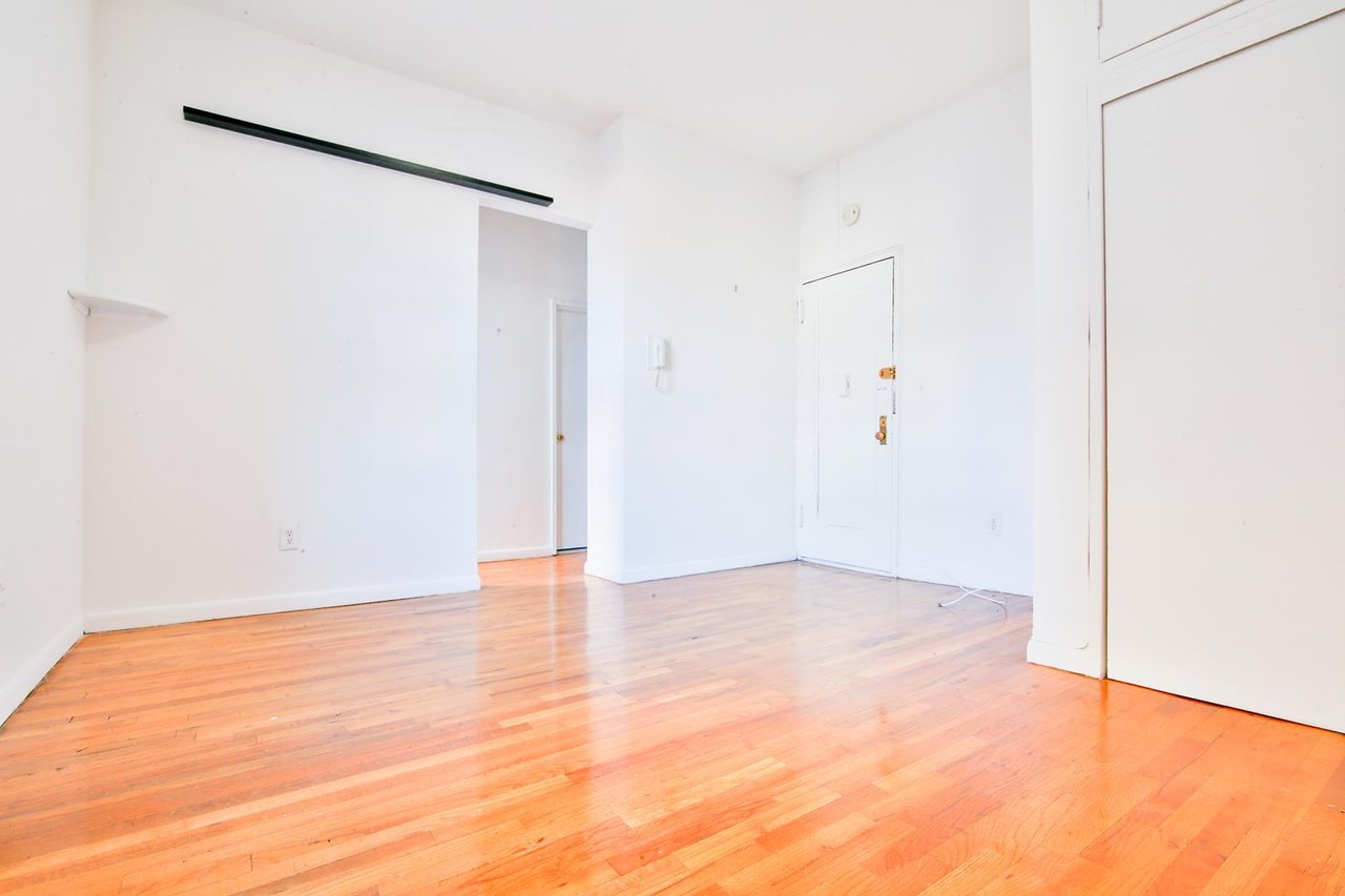 102 West 80th Street, Apt 62