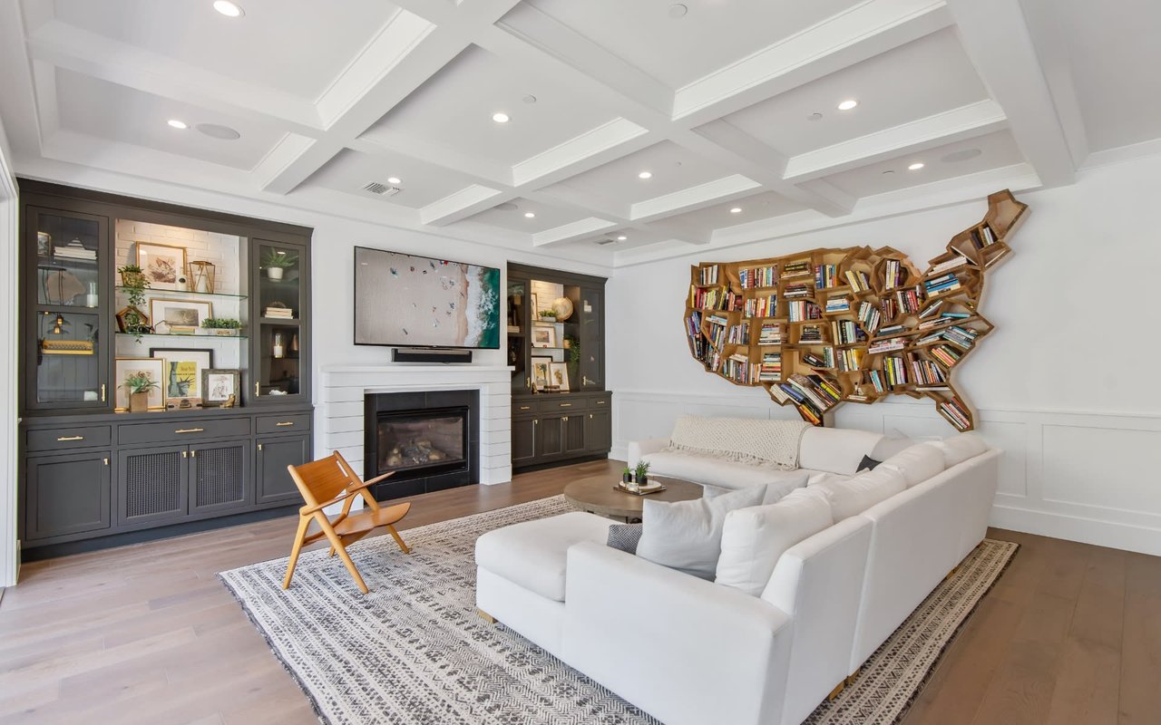 4117 Dixie Canyon Ave