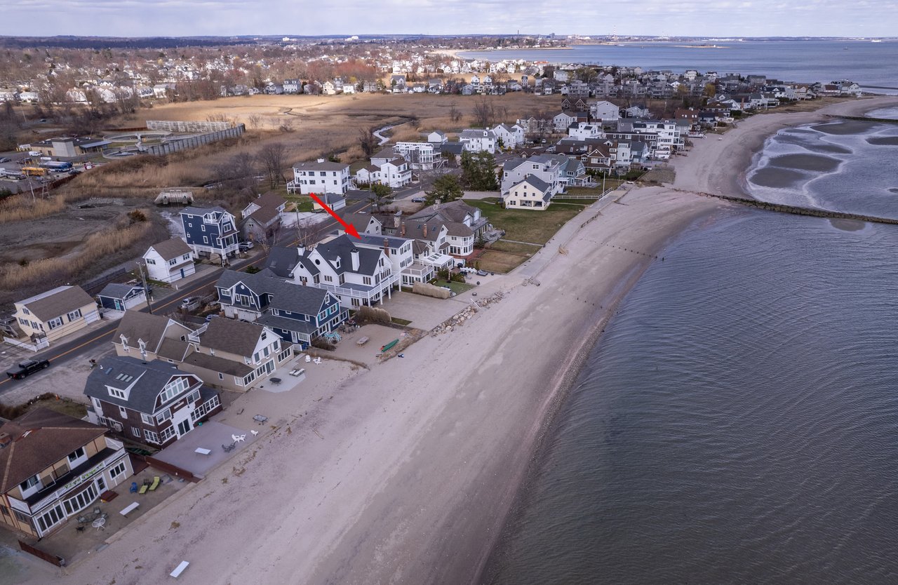 1141 Fairfield Beach Road, Fairfield