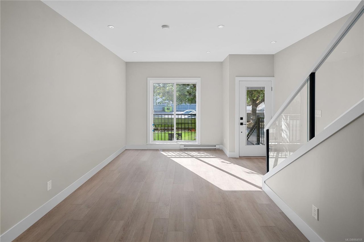 2706 Graham St, Victoria