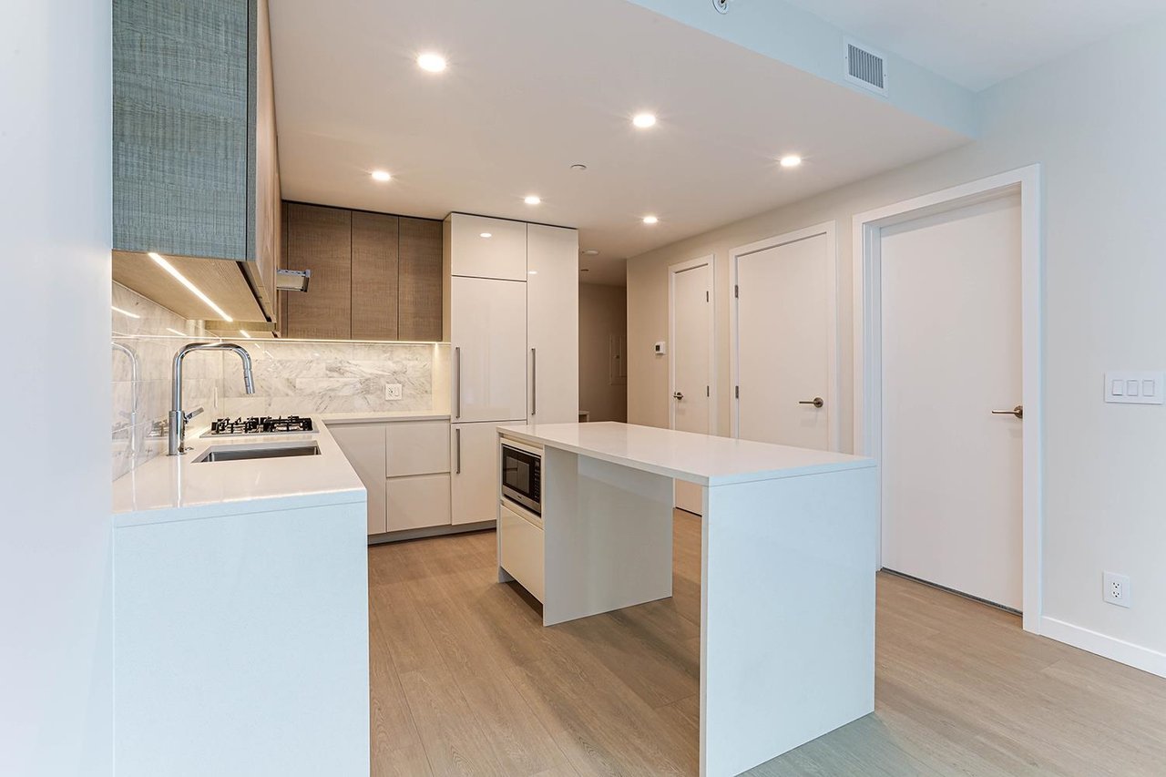 1312-2108 Gilmore Ave